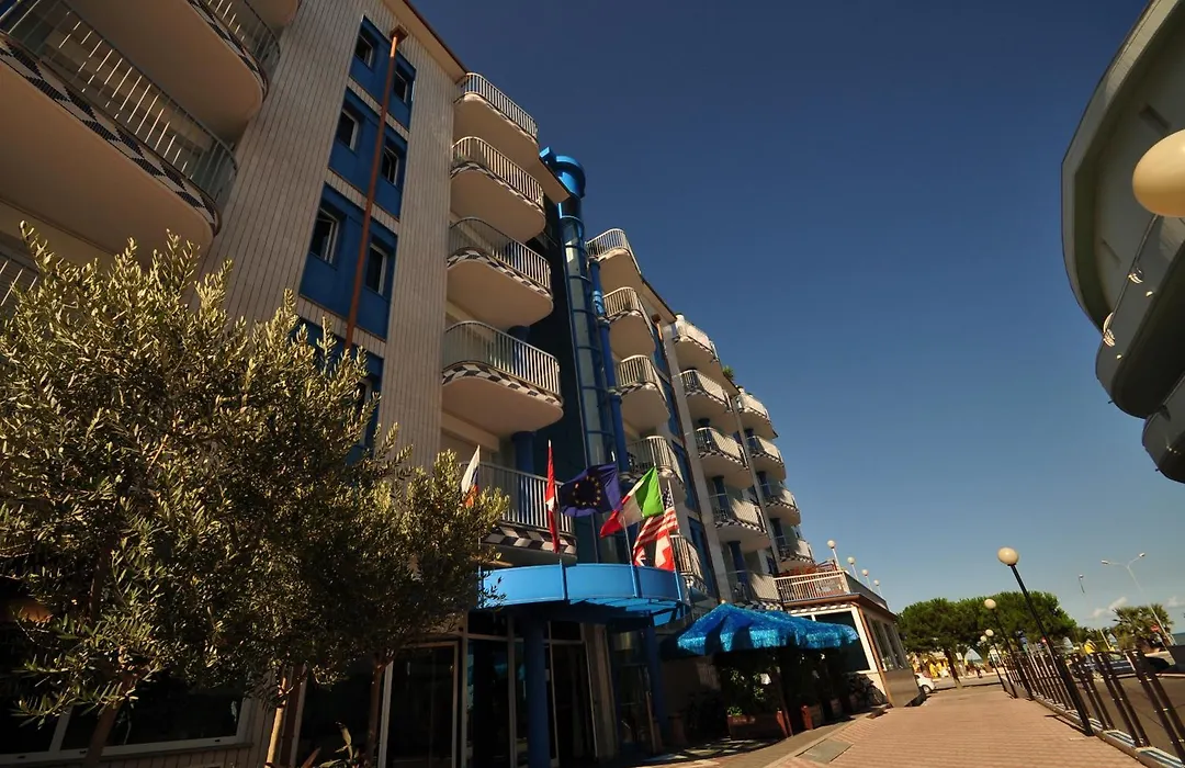 Hotel Ambassador-1