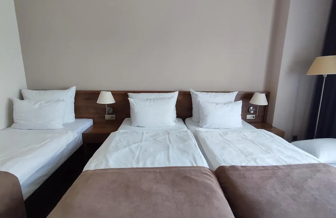 Hotel Gem-1