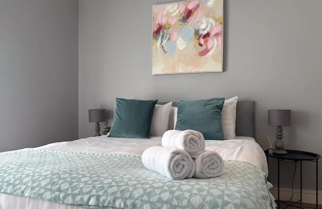 Leevin Stay Apartments City Center-1