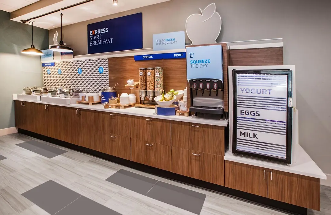 Holiday Inn Express Holland By Ihg-1