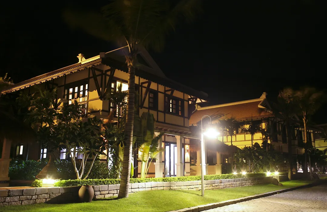 Son Tra Beach Resort & Spa Danang-1