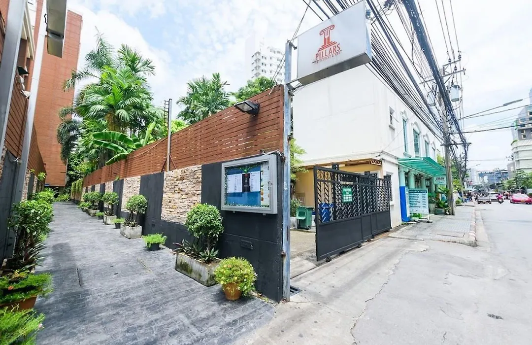 Lohas Residences Sukhumvit 2-1