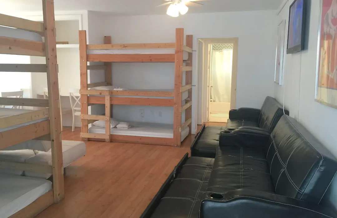 Bikini Lodge (Adults Only)-1