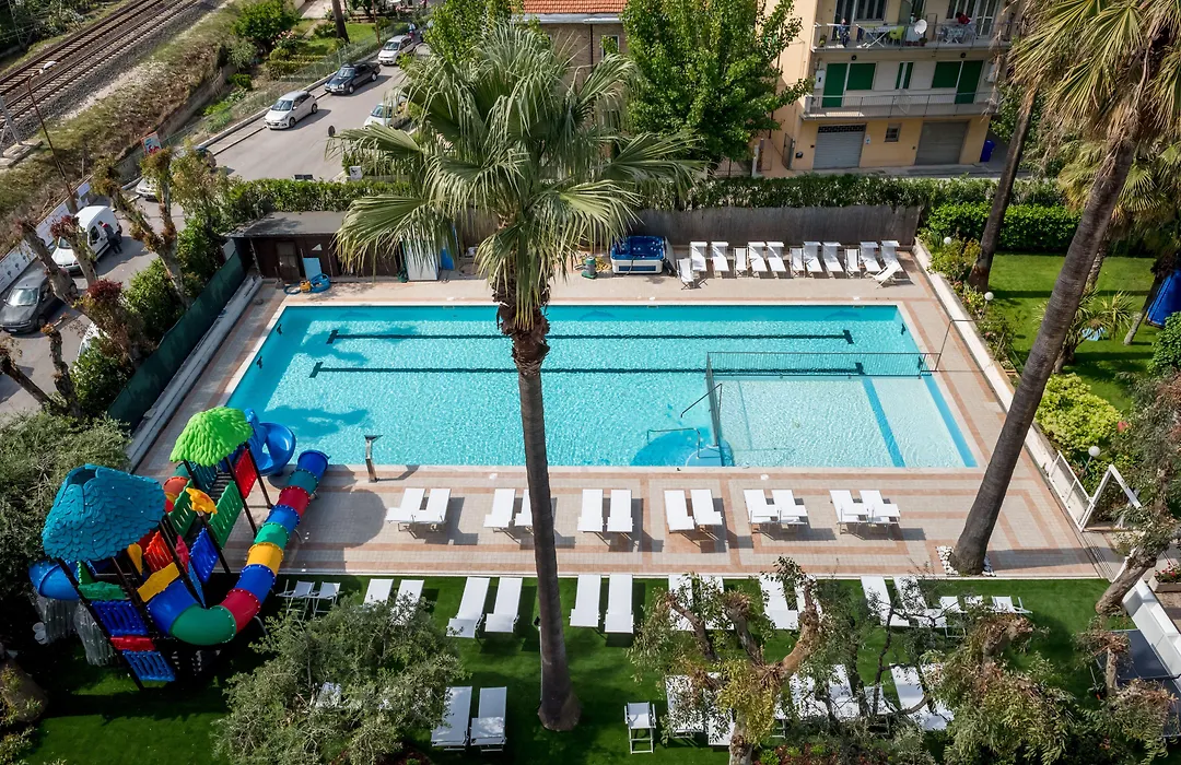 Hotel Relax Family & Spa-1