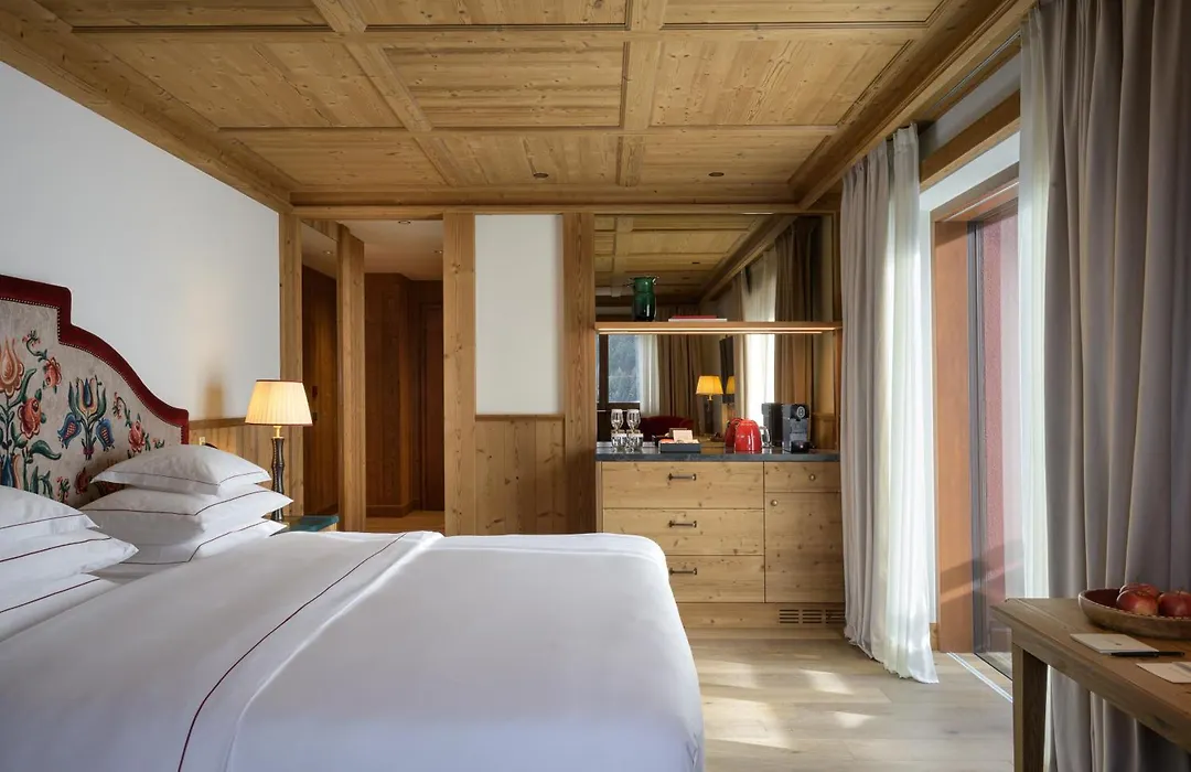 Hotel Tyrol-1