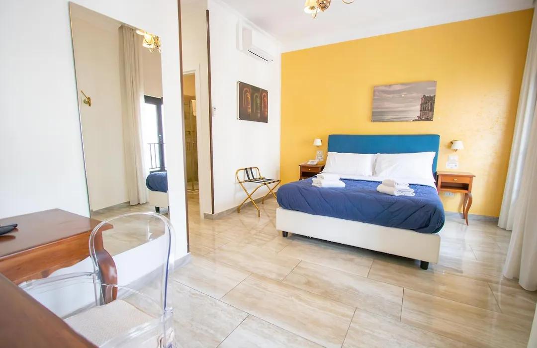 NeapolitanTrips Hotel-1