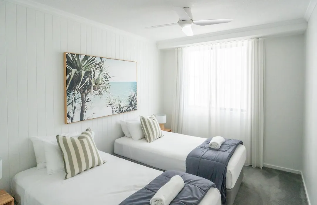 Swell Resort Burleigh Heads-1