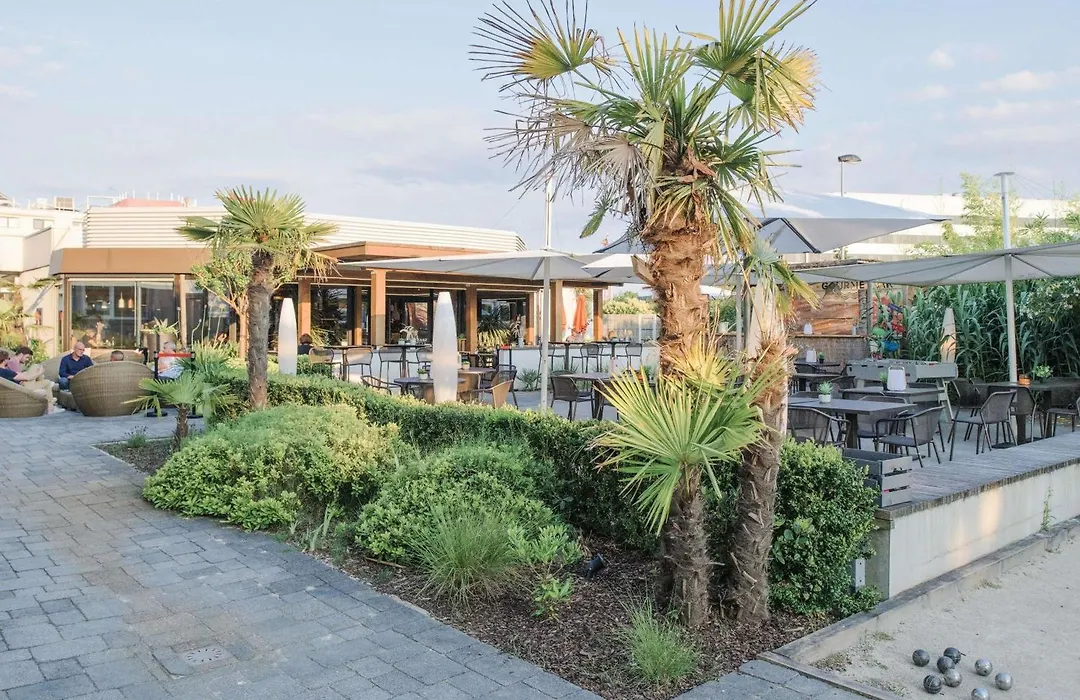 Novotel Bordeaux Lac-1