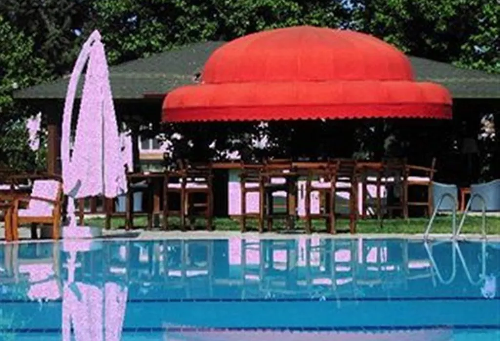 Harman Hotel-1