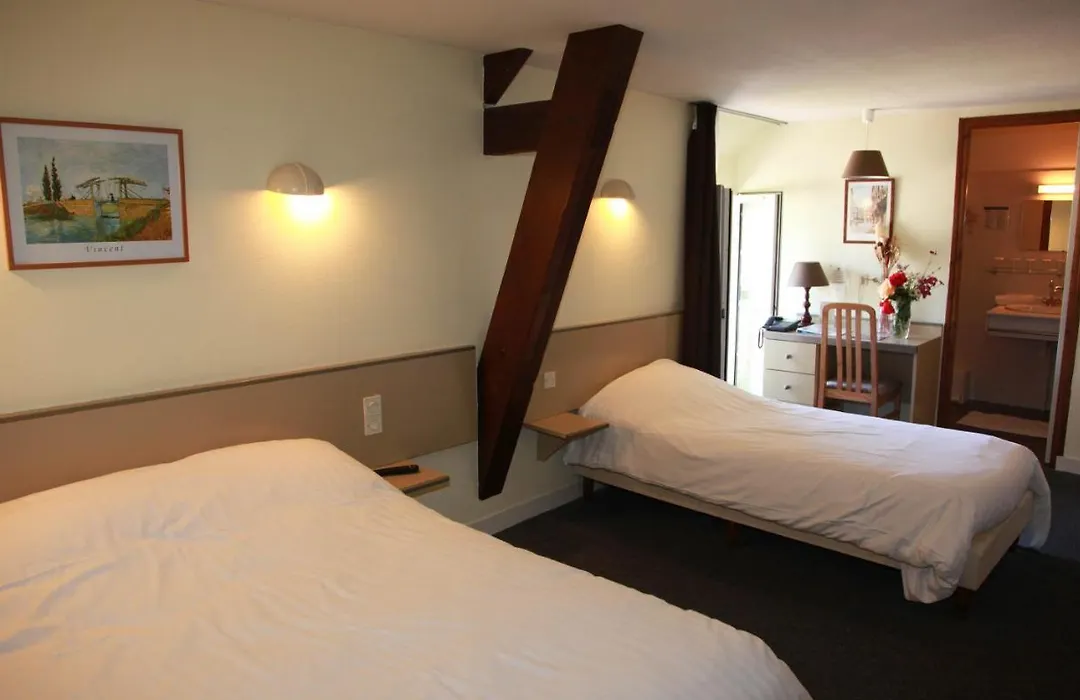 Hotel La Quebecoise-1