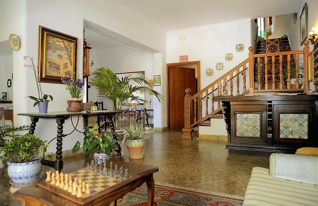 Hostal Los Pinos-1