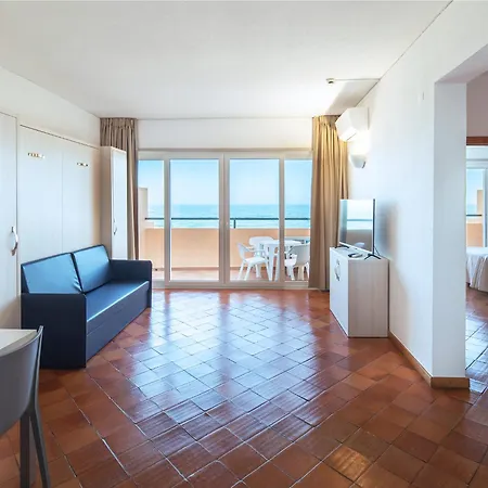 Meia Praia Lagos - Beach Club Apartments-3