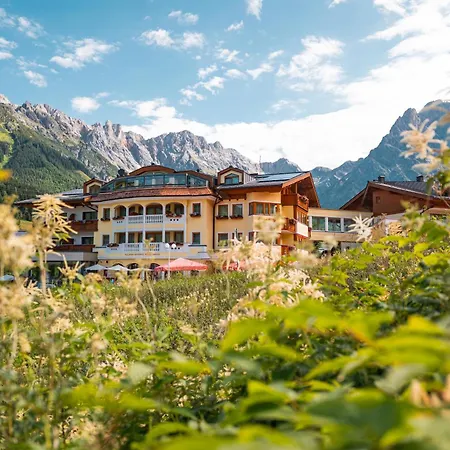 Berg&SPA Hotel Urslauerhof-3