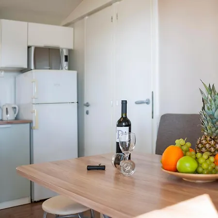 Holiday Centre Bi Village - Glamping And Mobile Homes Lavanda-3