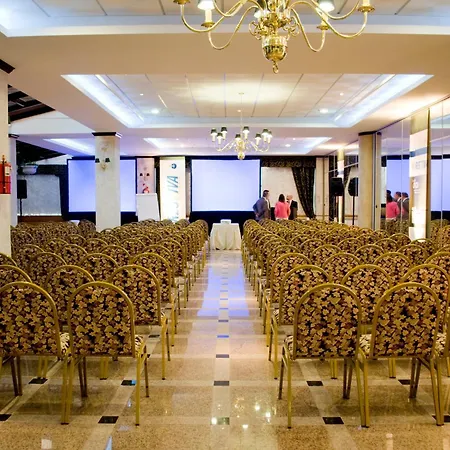 Ramada By Wyndham Buenos Aires-2