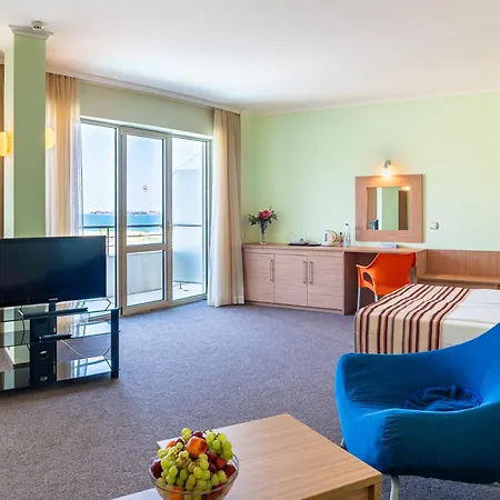 Jeravi Beach Hotel-2