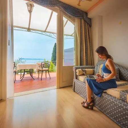 Hotel Villa Florida Suites&Suite Apartments-2