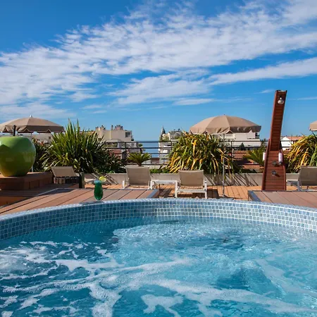 Best Western Premier Le Patio Des Artistes Wellness Jacuzzi-2