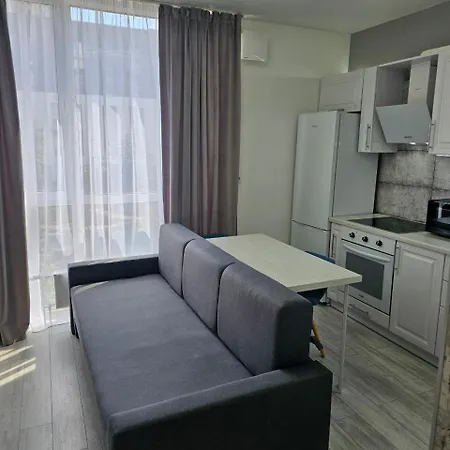 Nyvky Like Home - Файна Таун Із Сезонним Басейном - Кв 6 Низький Поверх-3