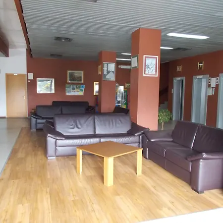 Hotel Holidays-3
