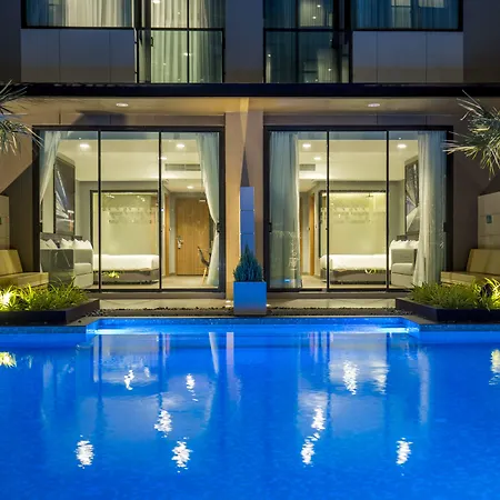 The Crystal Hotel Buriram - Formerly X2 Vibe Buriram-3