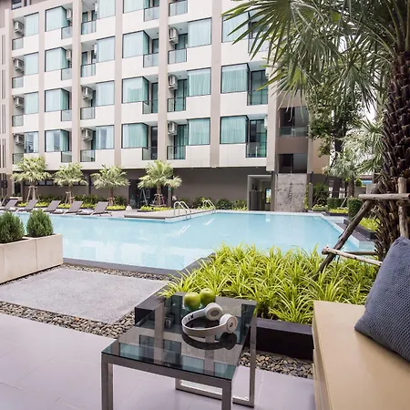 The Crystal Hotel Buriram - Formerly X2 Vibe Buriram-2
