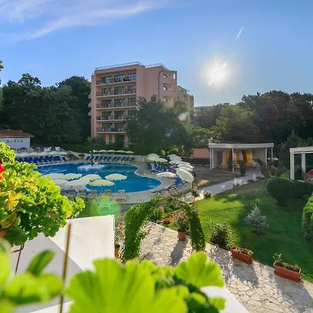 Madara Park Hotel-3