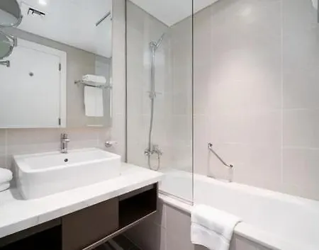 Damac Maison Prive Deluxe Studio With Water Canal View-3