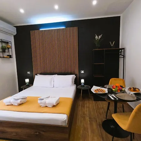 BlackWoody Contemporary Rooms - Napoli Centro Storico-3