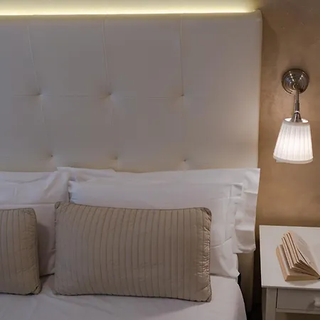 Hotel Soraya - Spiaggia Sawasdee With Beach, Restaurant & Parking-2