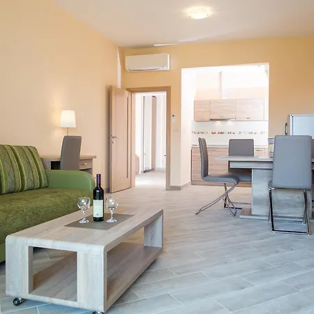 Aparthotel Belvedere Residence Becici Budva-3