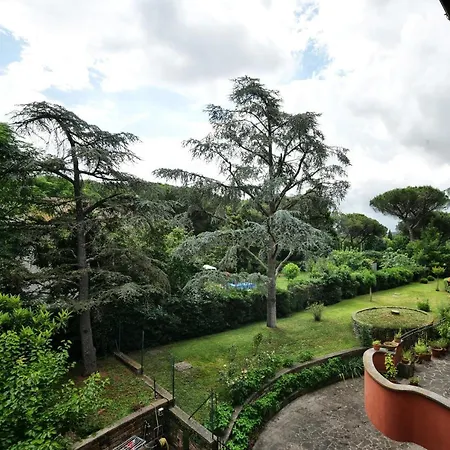 Villa Roma '900 Affitta Camere-2