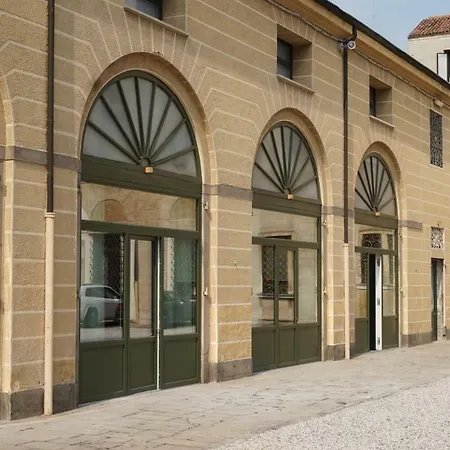 Palazzo Mantua Benavides Suites & Apartments-3