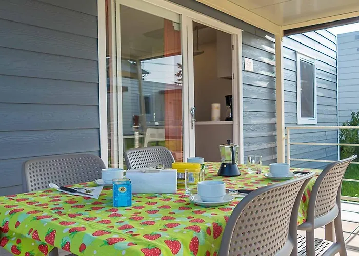 Hotel dichtbij College: Idealazise Camping And Village