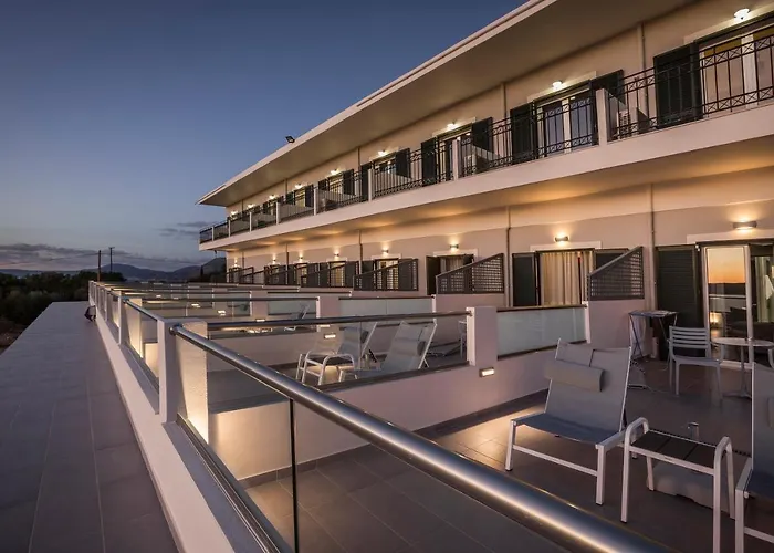 Beach hotel: Limanaki Hotel