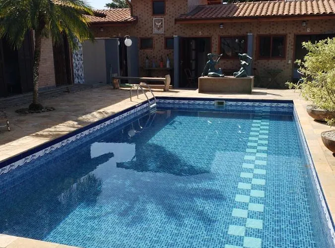 Suítes Verano - Bairro Itaguá - com piscina