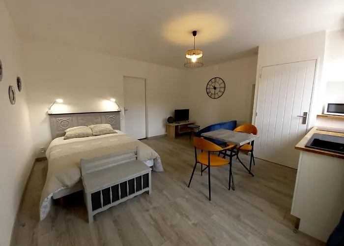 Gîte Chez Albert et Cie- 8 mn du Puy du Fou