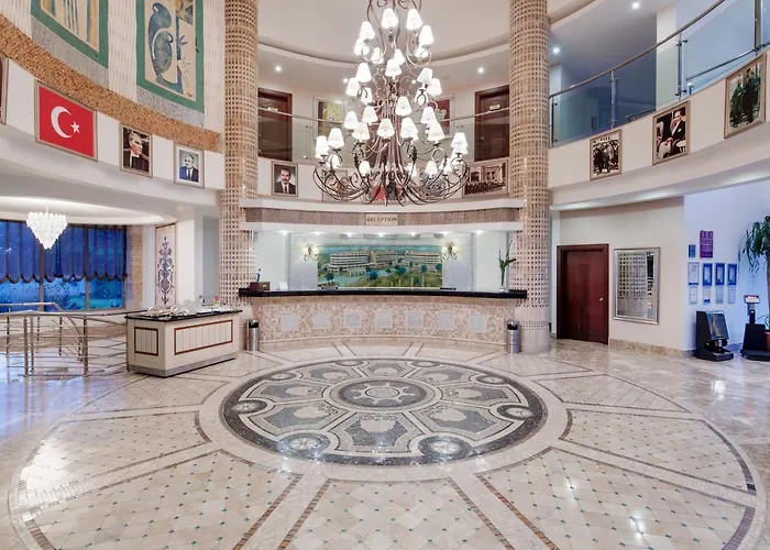 Jacuzzi-Hotel: Alba Royal Hotel (Adults Only)