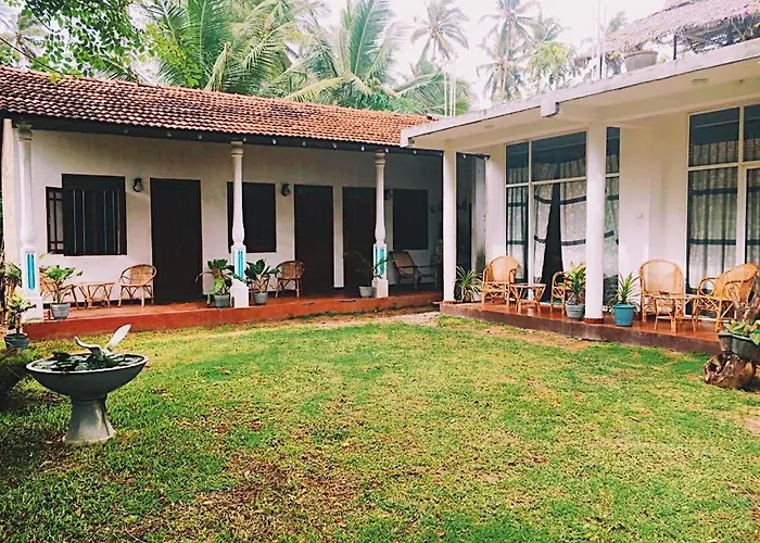 Lotus Surf House