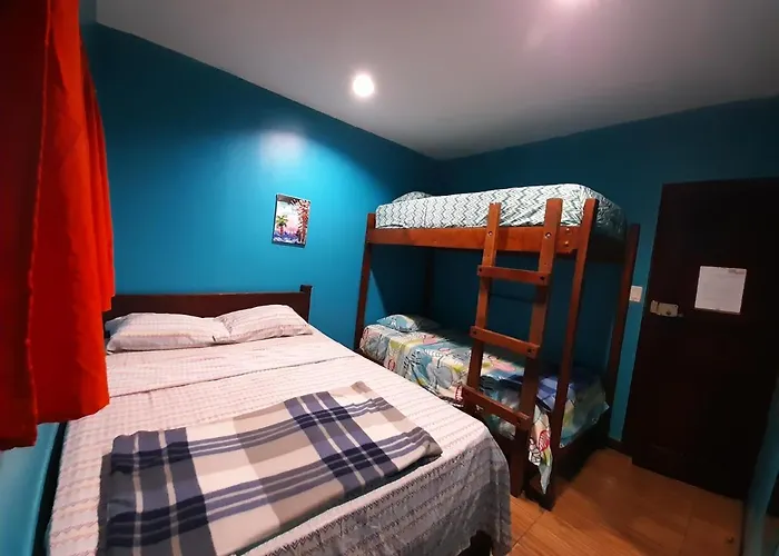 Coral Reef Surf Hostel And Camp