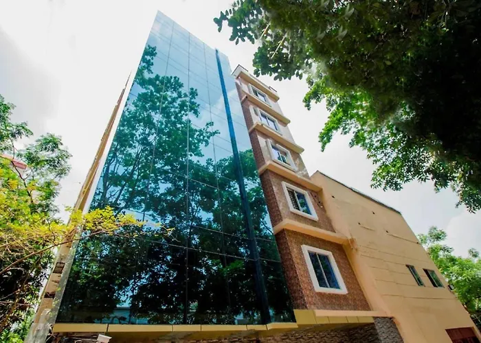 Hotel Gulshan Lake View