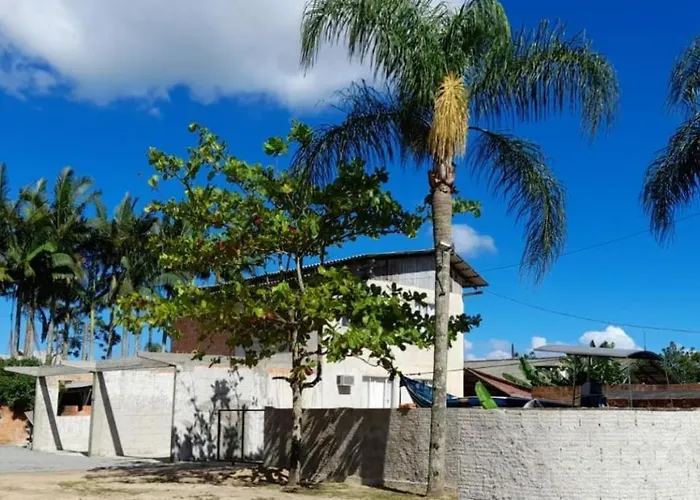 Pousada Max House vida simples de Sfs sc