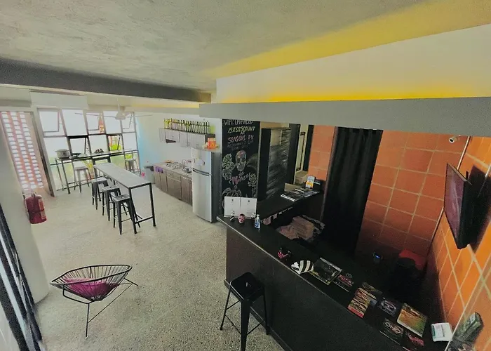 Los Muertos Hostal