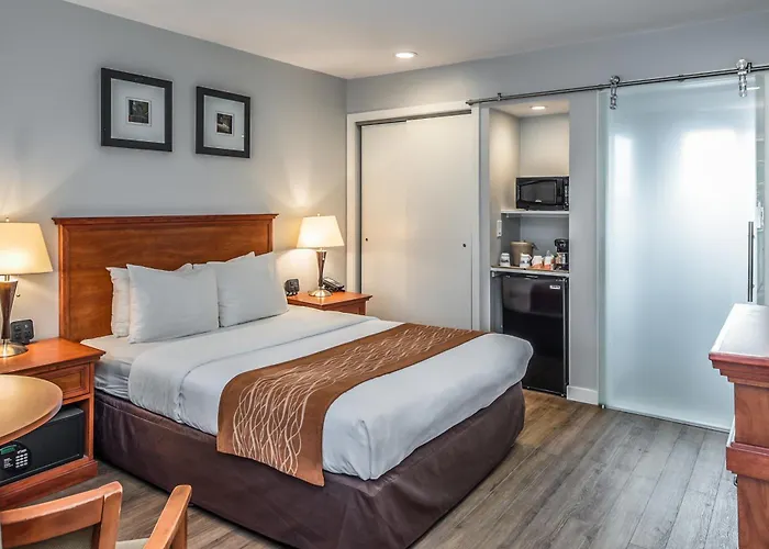 Motel: The Inn At 1252 Monterey