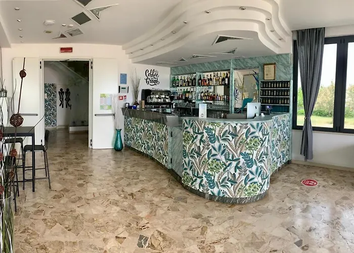Hotel Tritone