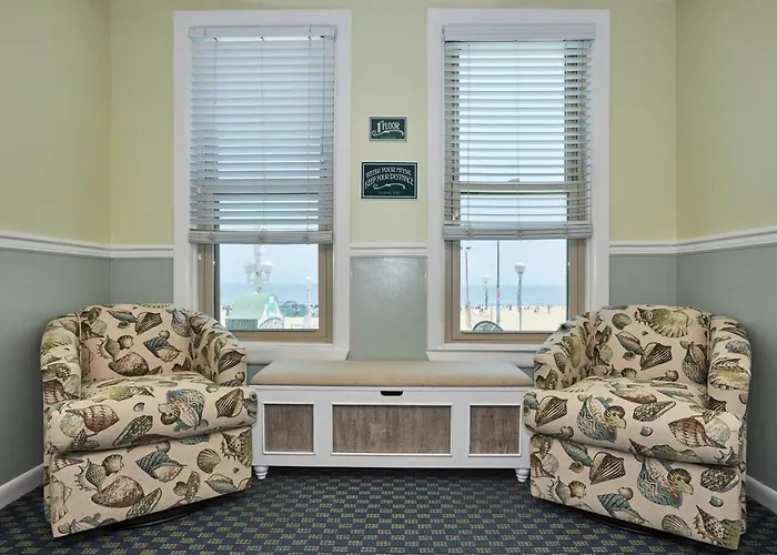 Cheap hotel: Shoreham Oceanfront Hotel