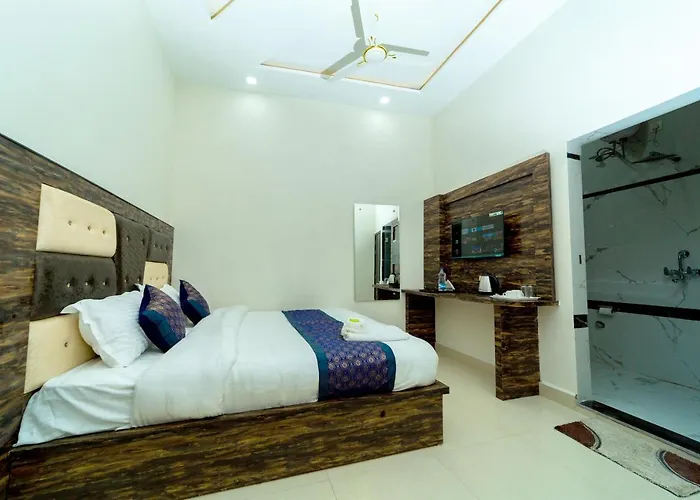 Hotel Chahal Residency