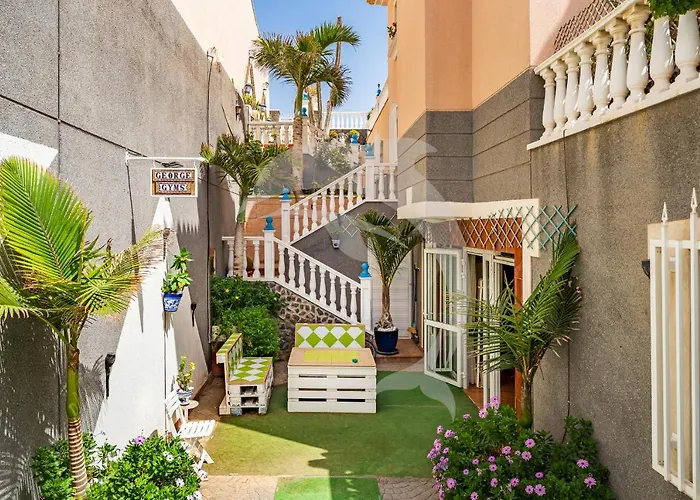 Apartamentos Los Delfines