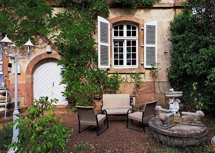 Ferienvermietung: Schloss Hilbringen