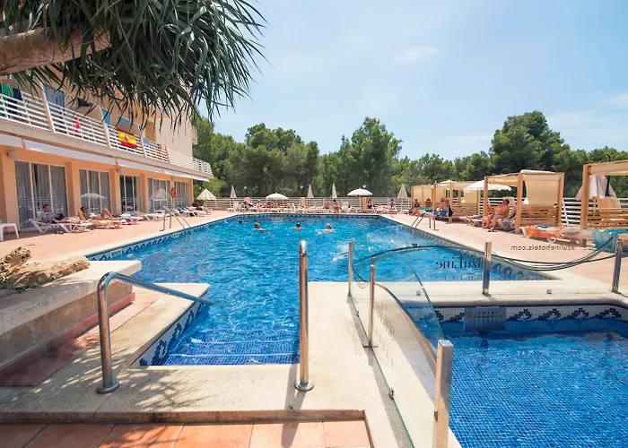 Azuline Hotel Bahamas Y Bahamas II